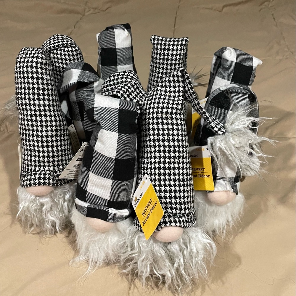 Bundle Of (10) Decorative Gnomes